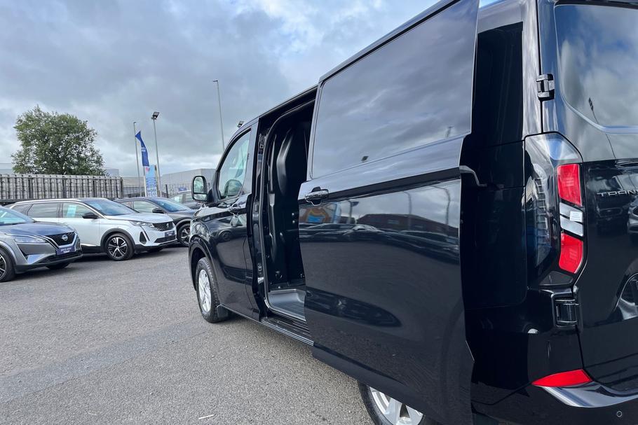 Used Ford TRANSIT CUSTOM LMZ4010 18