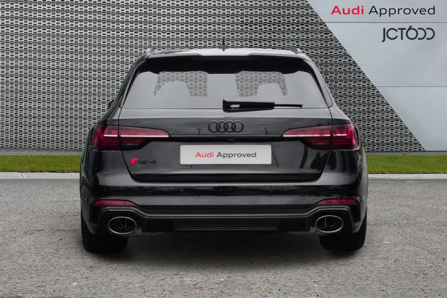 AUDI Rs4 Avant Photo 7
