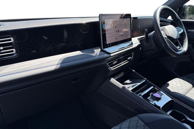 VOLKSWAGEN Tiguan Photo 2