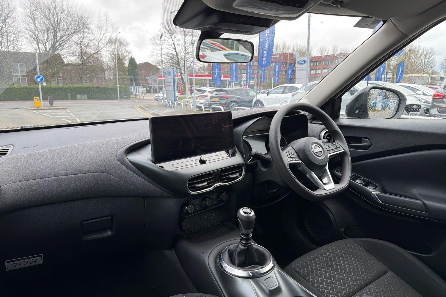 Nissan JUKE Photo 17