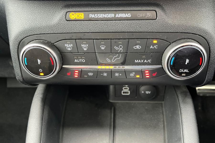 Ford KUGA Photo autoimg-e5ae678963a80571f0c20682d6536b233a23e8ce.jpg