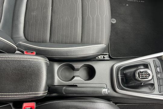 Kia Stonic Photo autoimg-e5afb2ed6924a16cfad1fdcba547b9e9b2cd6343.jpg