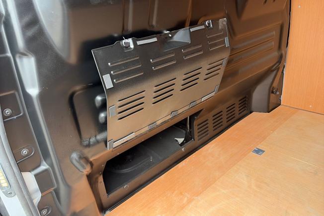 VOLKSWAGEN Transporter Photo 42