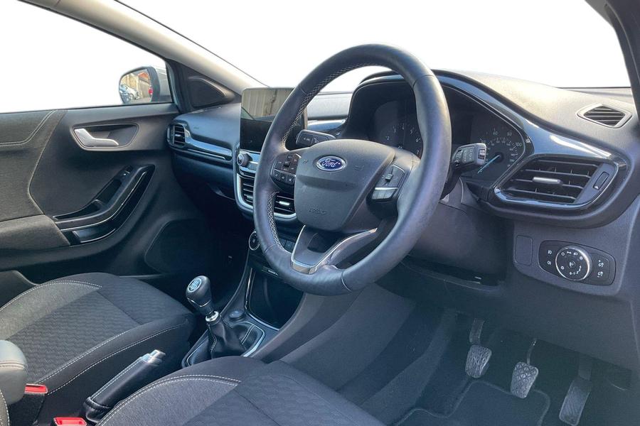 Ford PUMA Photo autoimg-e5b13bd6292a72179c425159b35713cc623bef36.jpg