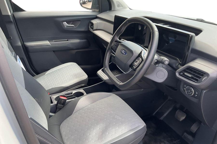Ford E-TRANSIT COURIER Photo autoimg-e5b9a54858e8be4baf8f89dad0510fa1d4ec0d94.jpg