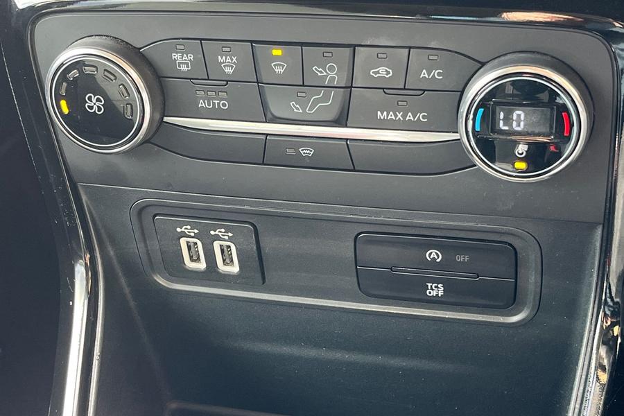 Ford ECOSPORT Photo autoimg-e5ba31da26a778760738c988c64c04fe9d712905.jpg
