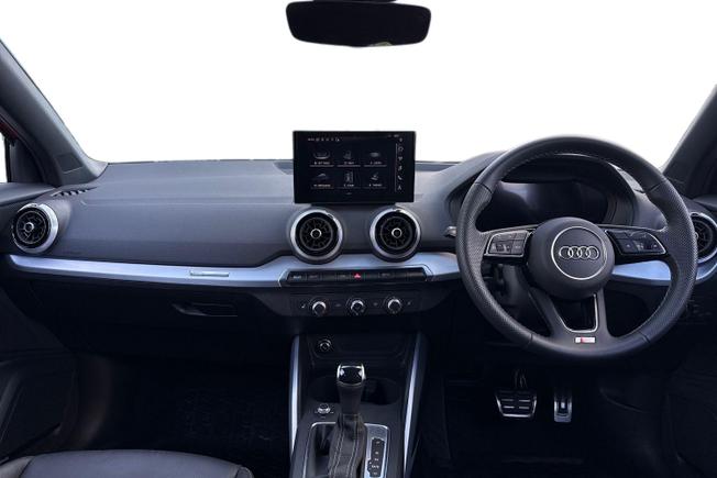 Audi Q2 Photo 10