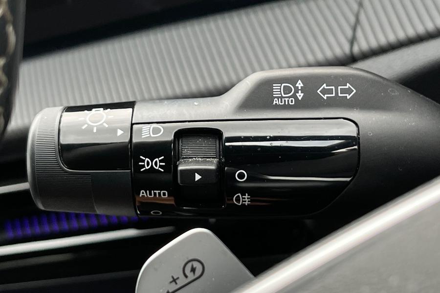 Kia EV6 Photo autoimg-e5bfacacfc1dc14315af447551a28eaa220b39d3.jpg