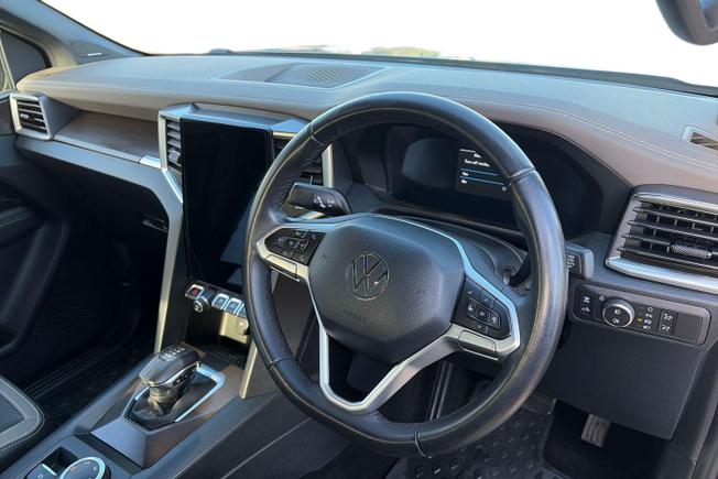 VOLKSWAGEN Amarok Photo 6