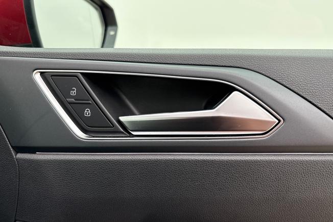 VOLKSWAGEN Polo Photo 28