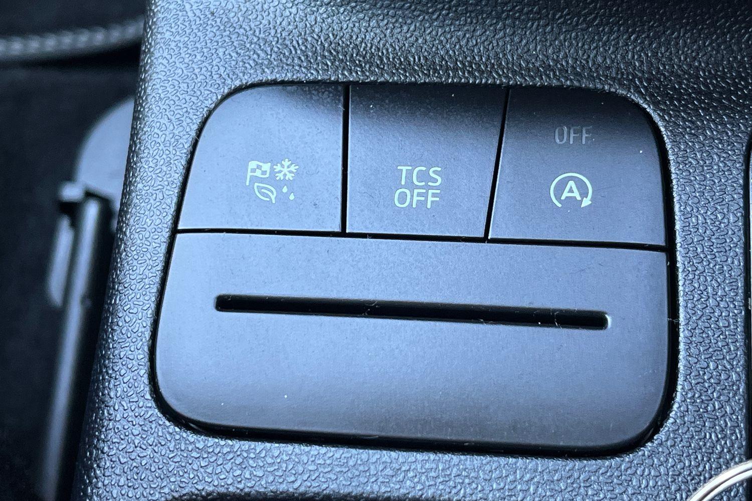 Ford FIESTA Photo 27
