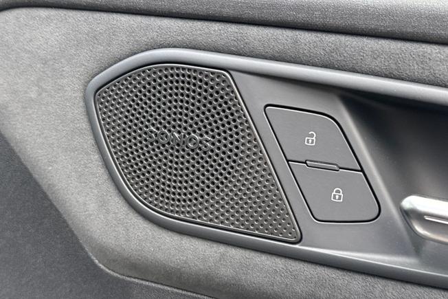 AUDI Q3 Photo 30