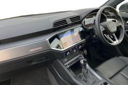 AUDI Q3 Photo 2