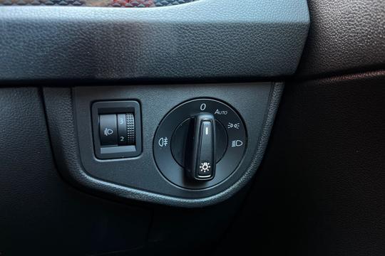 Volkswagen Polo Photo autoimg-e5cacbe9201eecab43cc0c6edb7aa6409391b104.jpg
