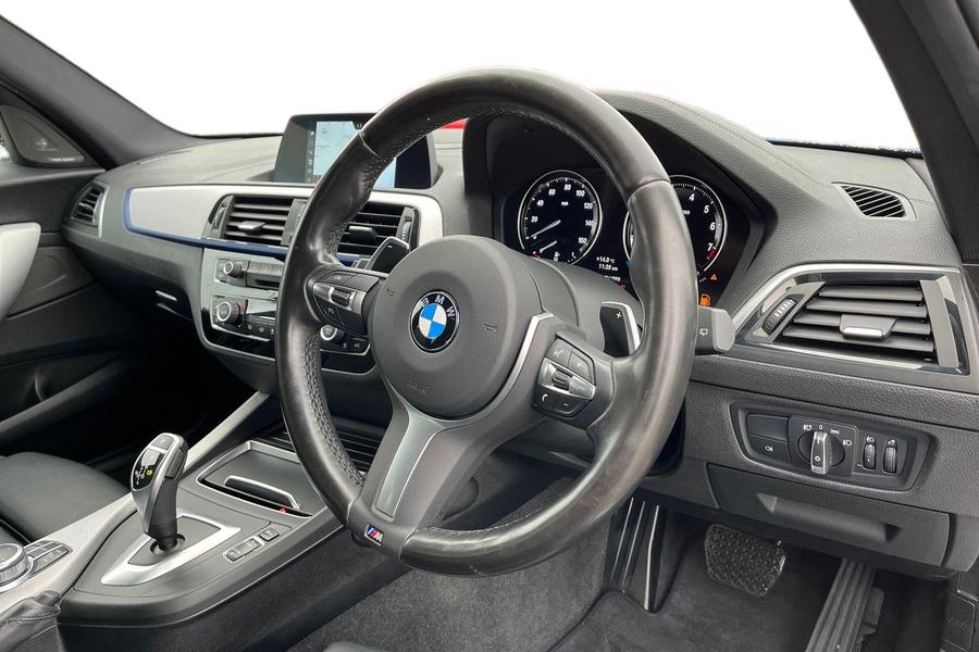 BMW 1 Series Photo autoimg-e5cb6e161bc6455a825e29e4a88572c96eba5435.jpg