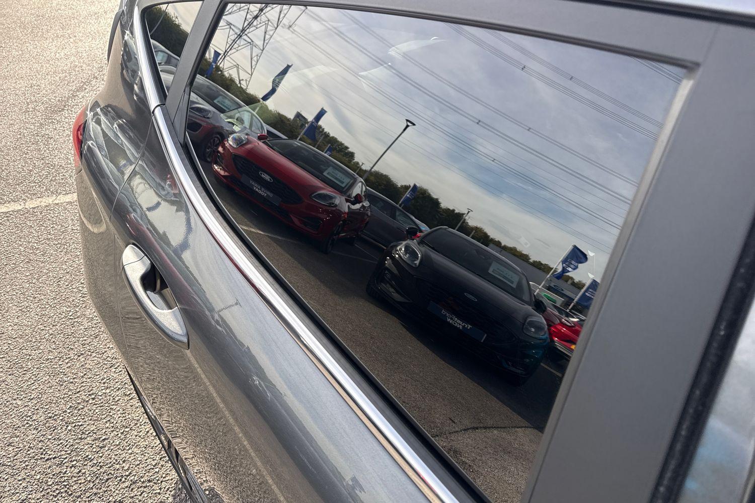 Ford FIESTA Photo 34