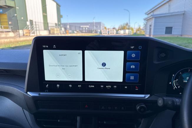 VOLKSWAGEN Transporter Photo 14