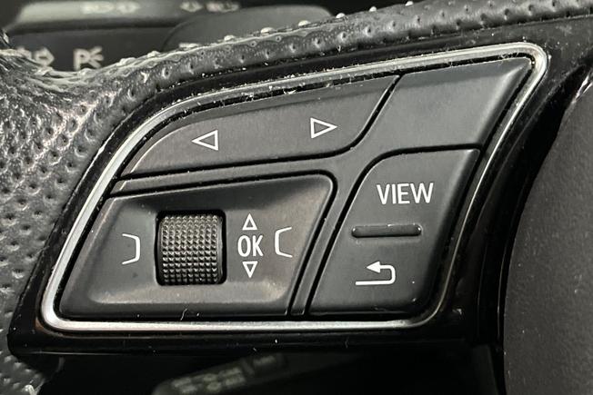 AUDI SQ2 Photo 16