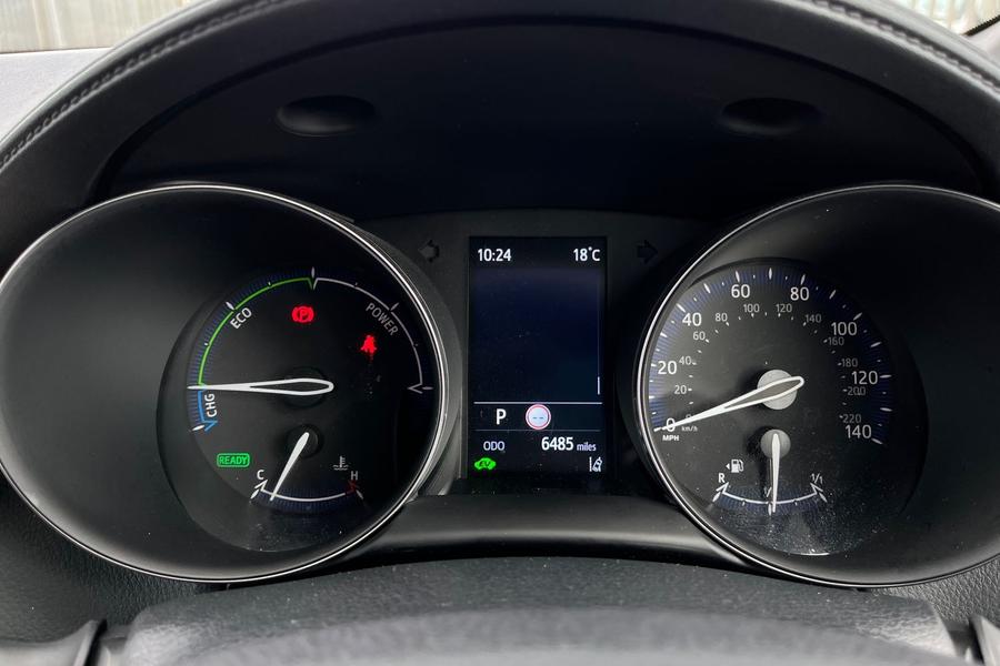 Toyota C-HR Photo autoimg-e5df9f3236065a0cc2f81920448ffde4e12b4fd0.jpg