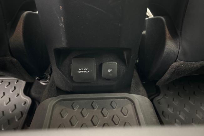 VOLKSWAGEN Amarok Photo 30