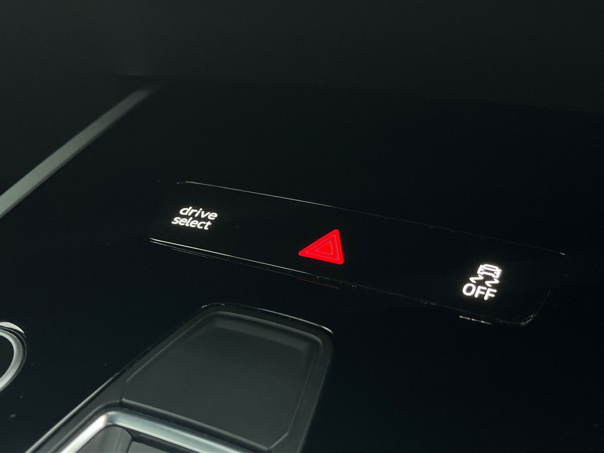 Audi Q4 e-tron Photo 31