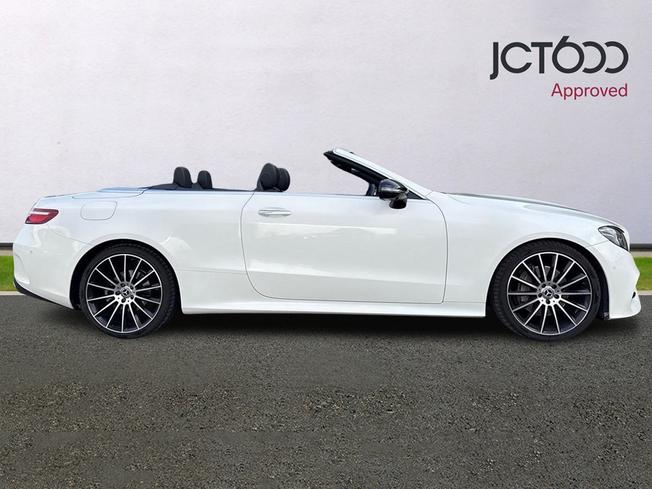 MERCEDES-BENZ E Class Photo 4