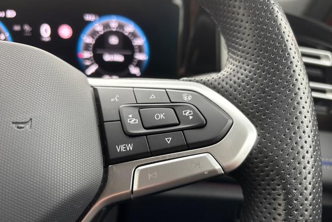 VOLKSWAGEN Tiguan Photo 17