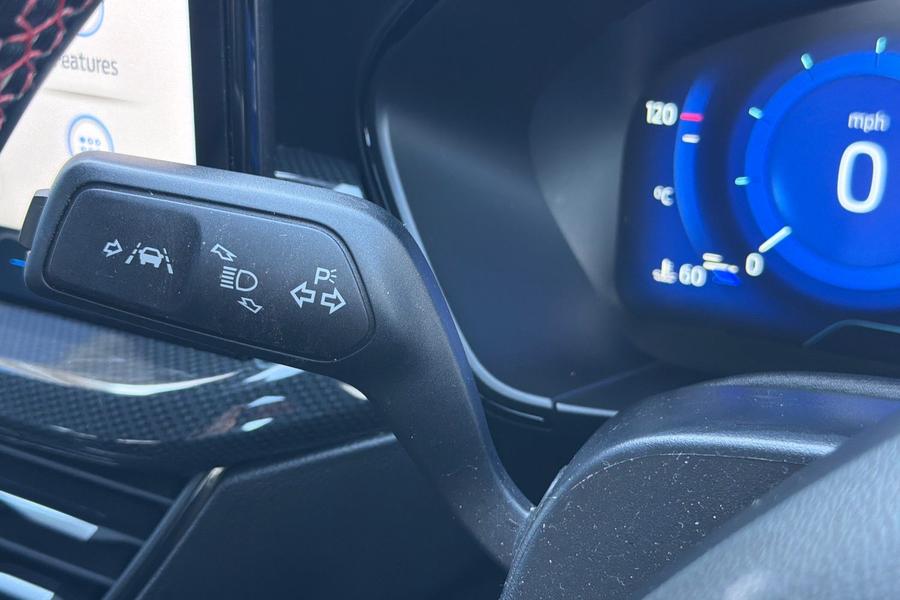 Ford FOCUS Photo autoimg-e5e66696b19aeed3a05568473a80eee8806410fa.jpg