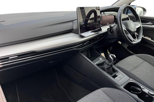 Volkswagen Golf Photo autoimg-e5e6ff0841a7e14ce1616681cee8be09376c0552.jpg