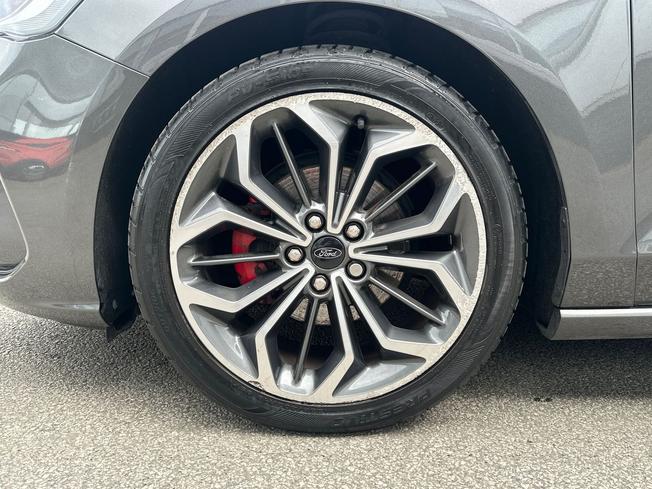 FORD Focus Photo 51