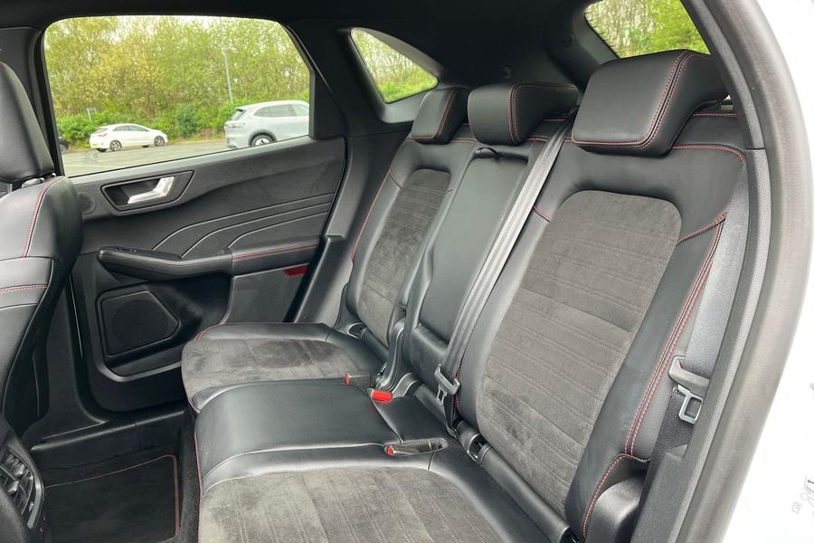 Ford KUGA Photo autoimg-e5ebde746279b95ec363782e1cc388208ec69dc4.jpg