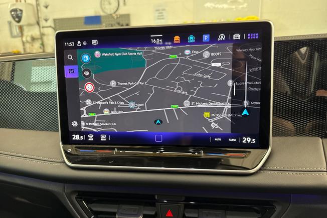 VOLKSWAGEN Tiguan Photo 14