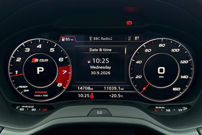 AUDI SQ2 Photo 15