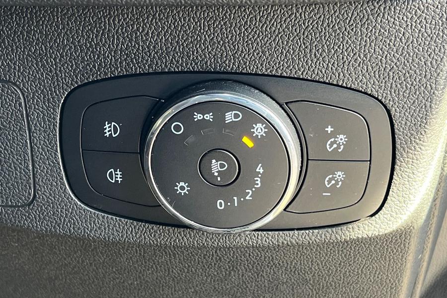 Ford FOCUS Photo autoimg-e5f0e09010ab887f2819a4bbd9db2494a486c9b6.jpg