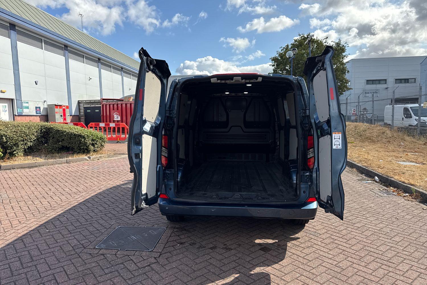 Ford TRANSIT CUSTOM Photo 5