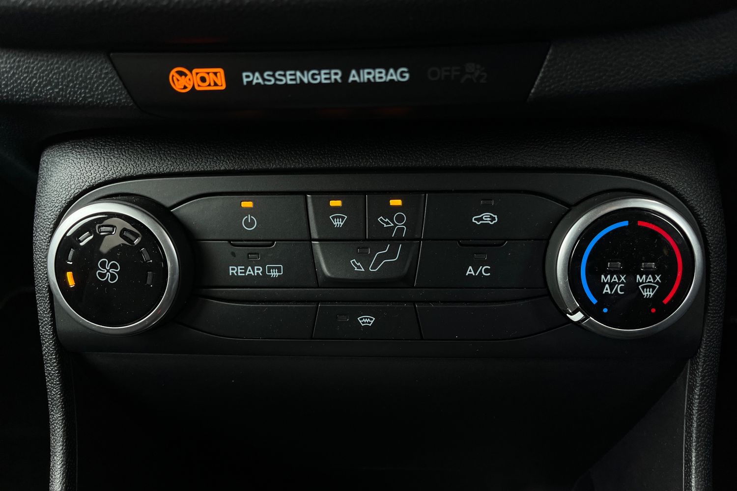 Ford FIESTA Photo 31