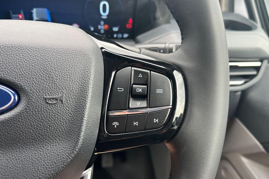 Ford TRANSIT CUSTOM Photo autoimg-e5f2423f3070eda5363212e033136a6d63012ea8.jpg