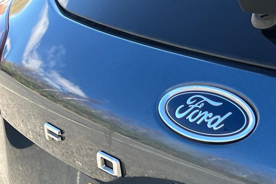 Ford FOCUS Photo autoimg-e5f5a60b36450d2ae33b6cd62d7dd4a53b8627dd.jpg