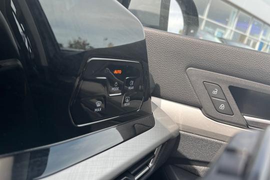 Volkswagen Golf Photo autoimg-e5f87c37acd603eb139fc945c6002bcbd1665d37.jpg