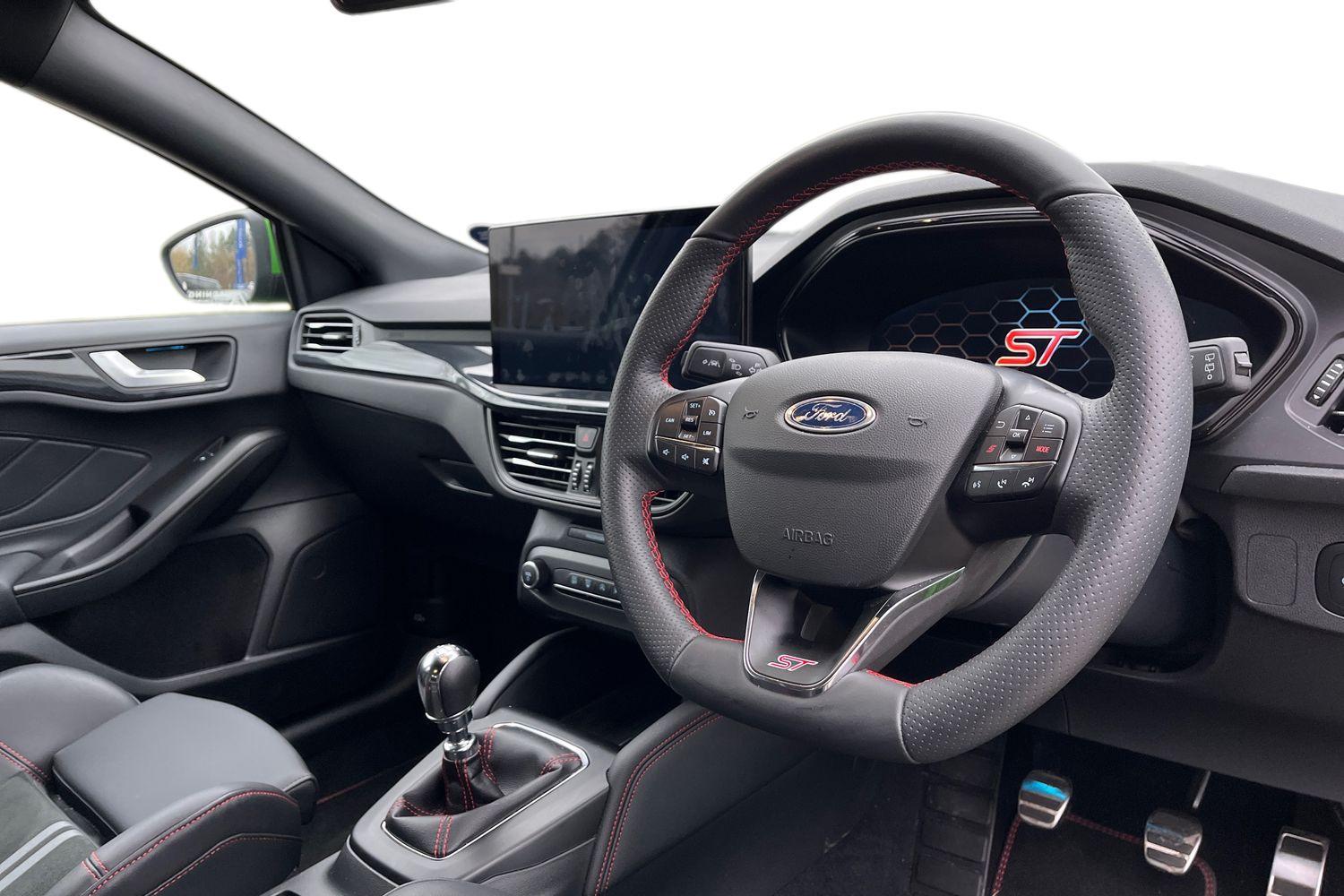 Ford Focus Photo 8