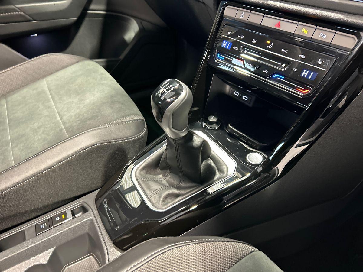 Volkswagen T-Roc Photo autoimg-e5fe8d6828529ee5ddeb01370658cc937cf33201.jpg