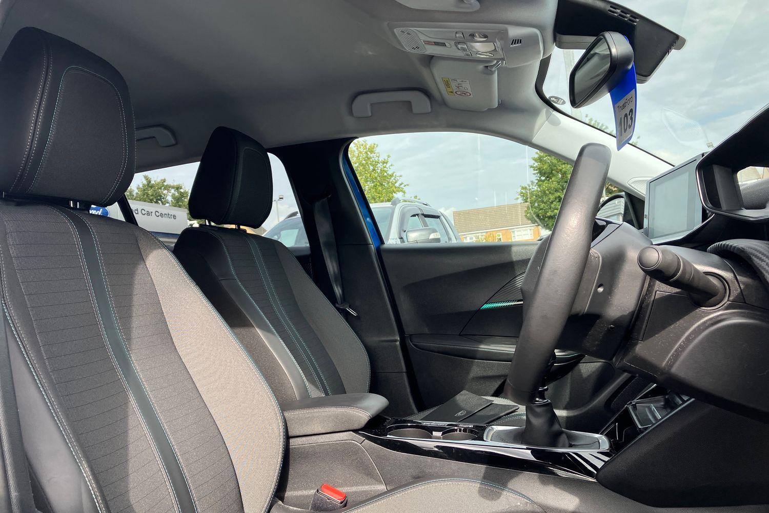 Peugeot 2008 Photo 16