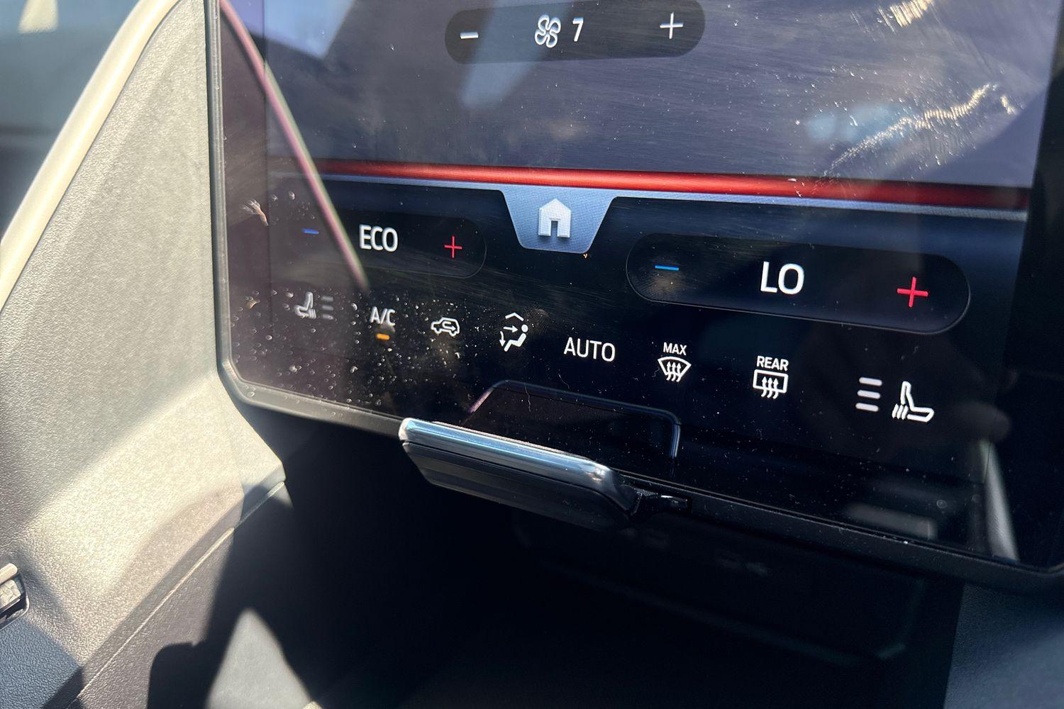 Ford Explorer Photo 29