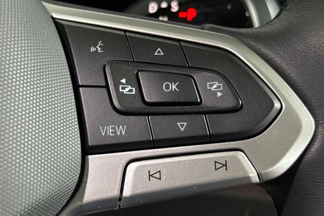 VOLKSWAGEN Tiguan Photo 17