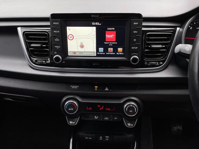 KIA Rio Photo 14