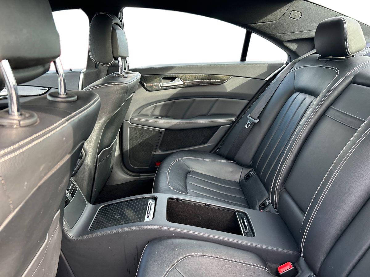 Mercedes-Benz CLS Photo 3