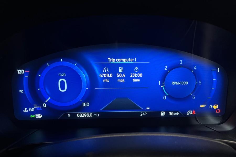 Ford KUGA Photo autoimg-e60957c56c55cd38ec385d4cddeca376dfe62666.jpg