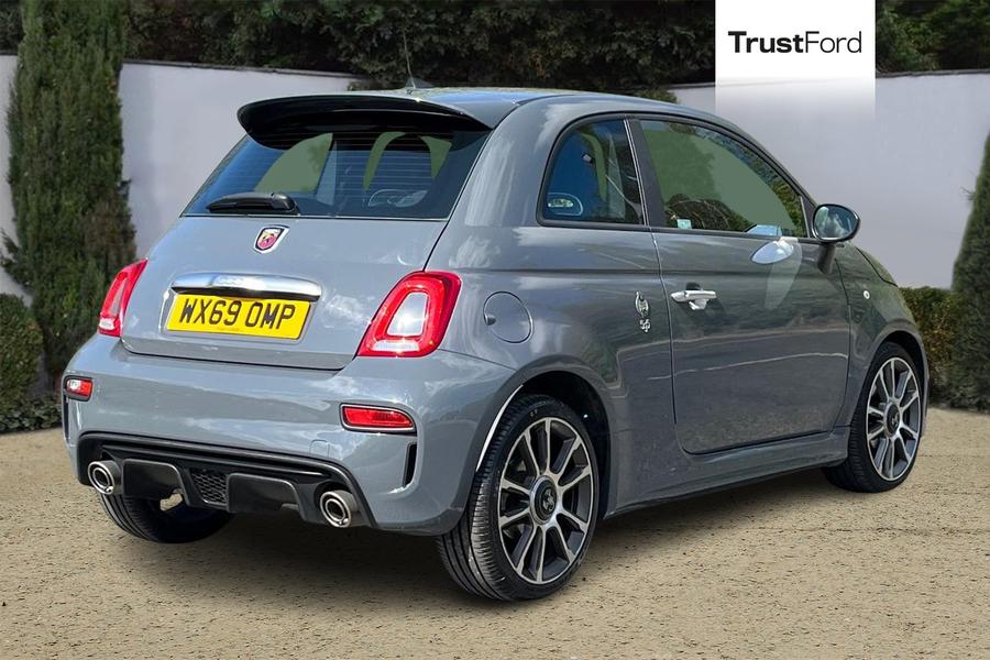 Abarth 595 Photo autoimg-e609764d68c916196be5c64b05284f980acf4d5f.jpg