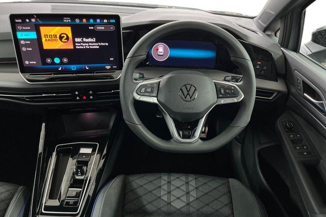 VOLKSWAGEN Golf Photo 11