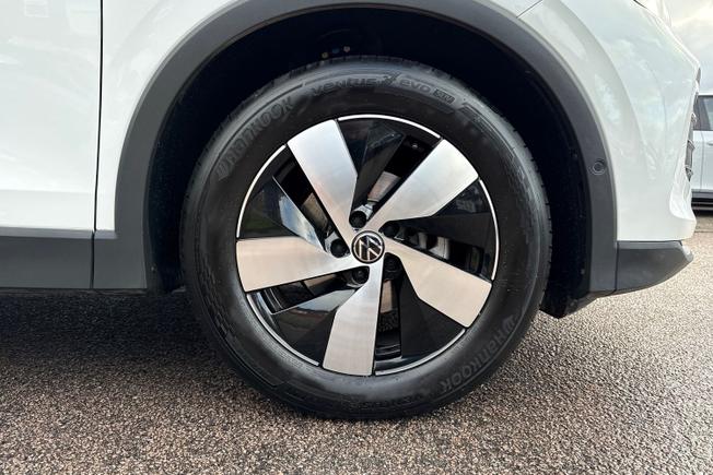 VOLKSWAGEN Tiguan Photo 5